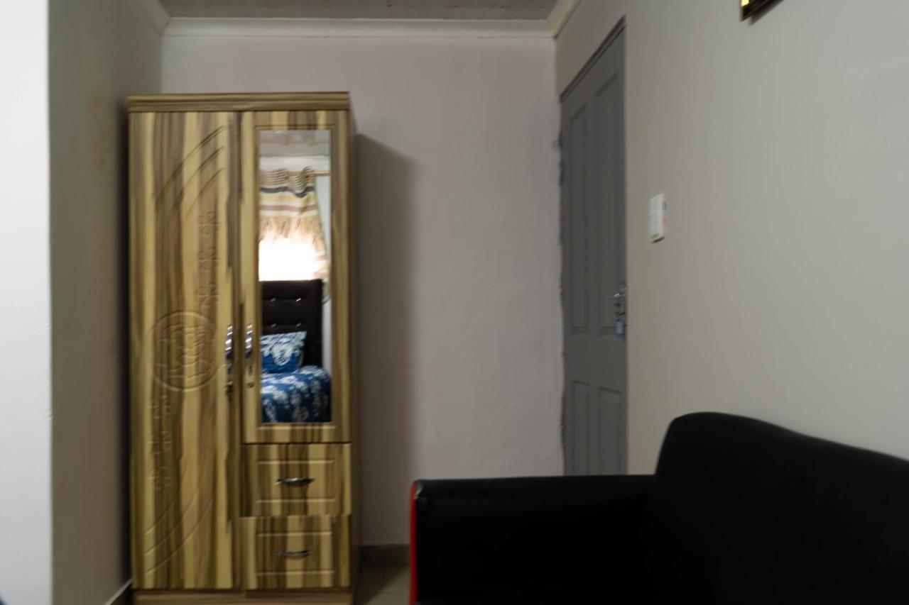 Albrine Lodge Беллвілл Екстер'єр фото